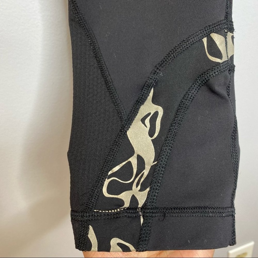 Lululemon Run Inspire Crop II Black Legging - Picture 7 of 13